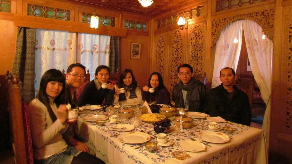 Srīnagar The Shelter Group Of Houseboats & Tour Organiser מראה חיצוני תמונה