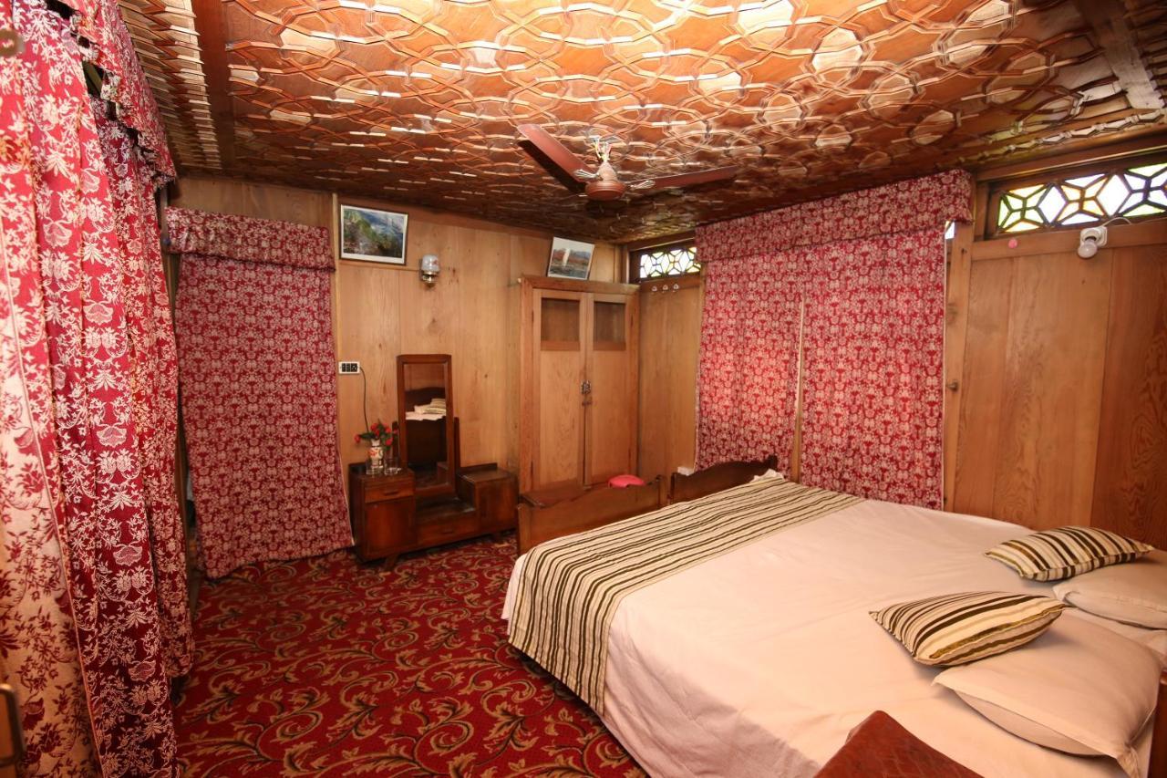 Srīnagar The Shelter Group Of Houseboats & Tour Organiser מראה חיצוני תמונה
