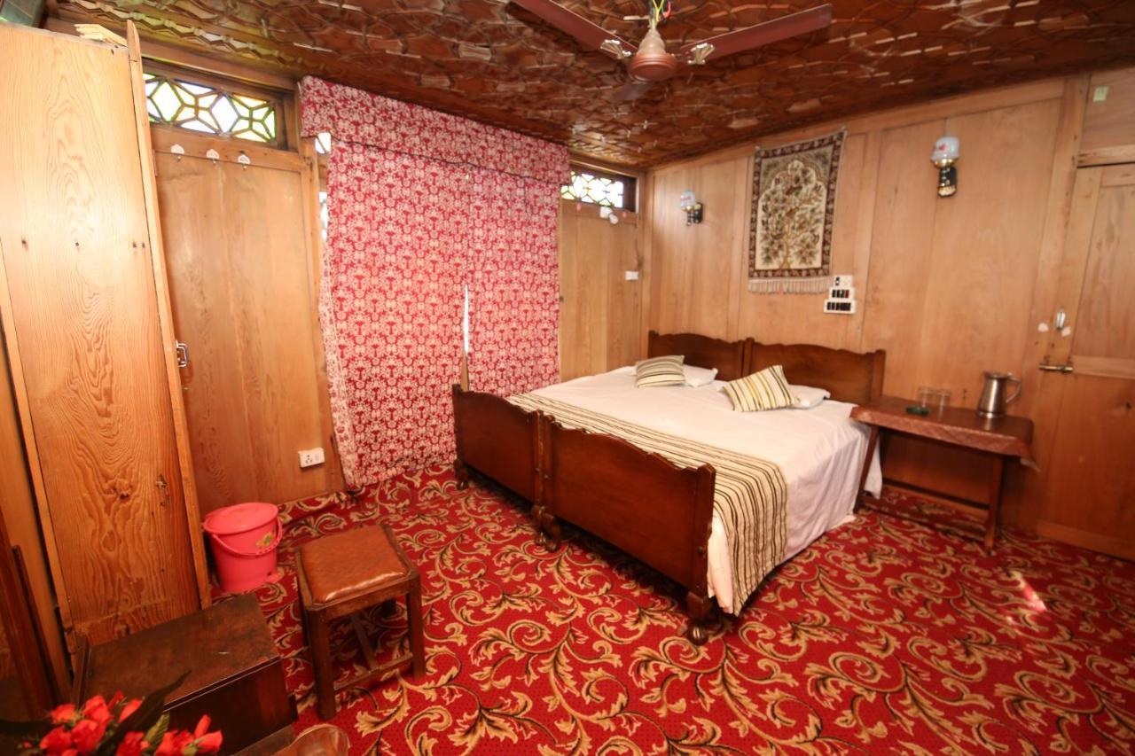 Srīnagar The Shelter Group Of Houseboats & Tour Organiser מראה חיצוני תמונה