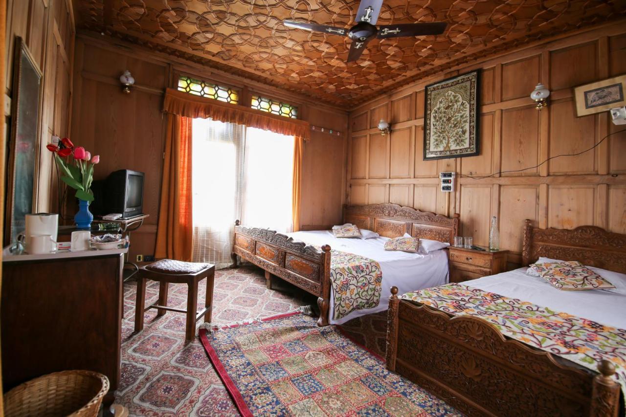 Srīnagar The Shelter Group Of Houseboats & Tour Organiser מראה חיצוני תמונה