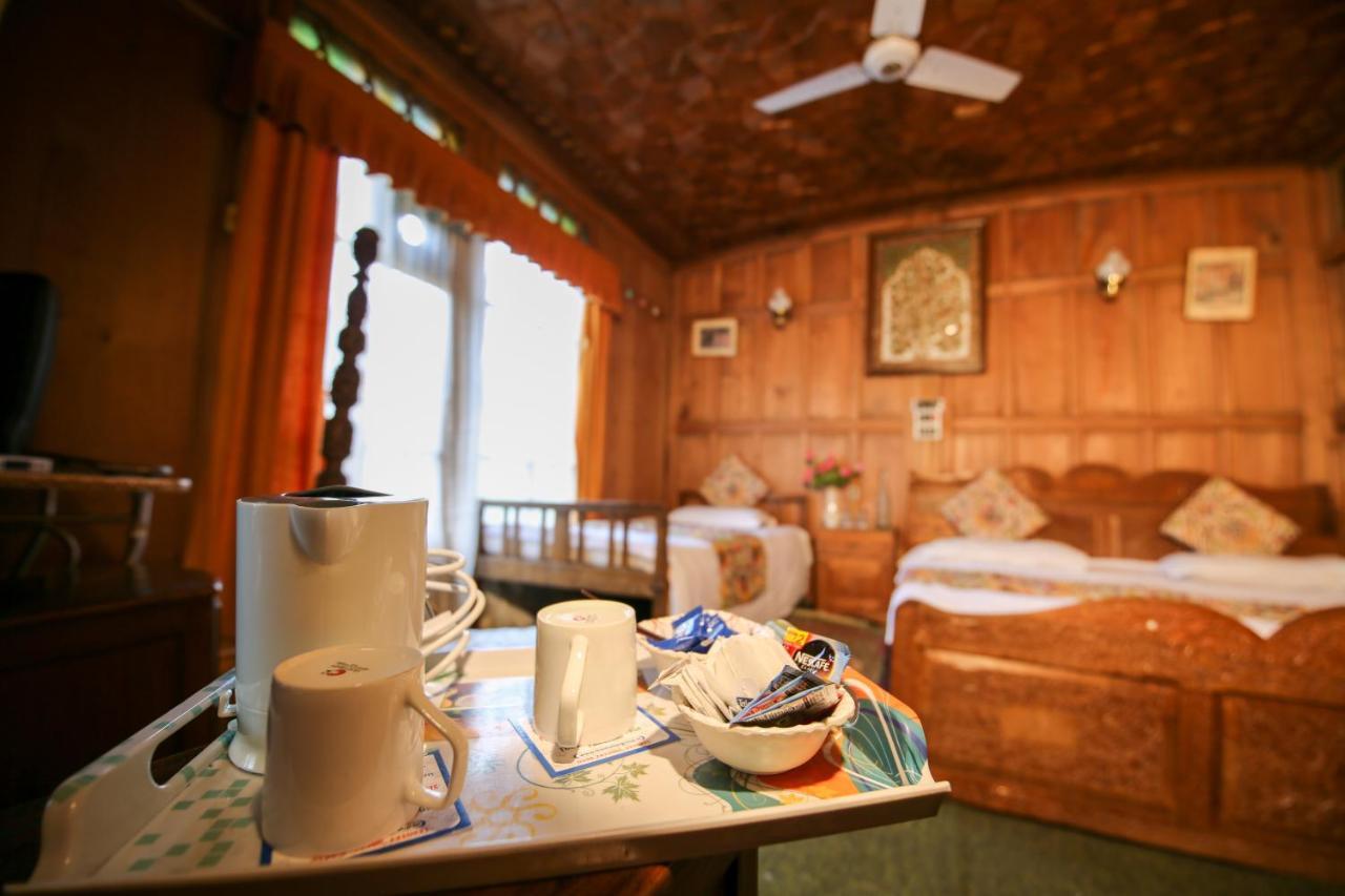 Srīnagar The Shelter Group Of Houseboats & Tour Organiser מראה חיצוני תמונה