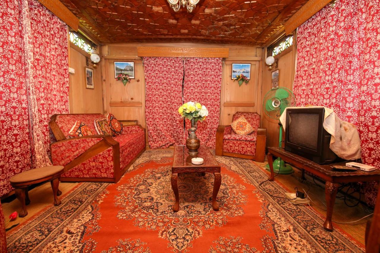 Srīnagar The Shelter Group Of Houseboats & Tour Organiser מראה חיצוני תמונה
