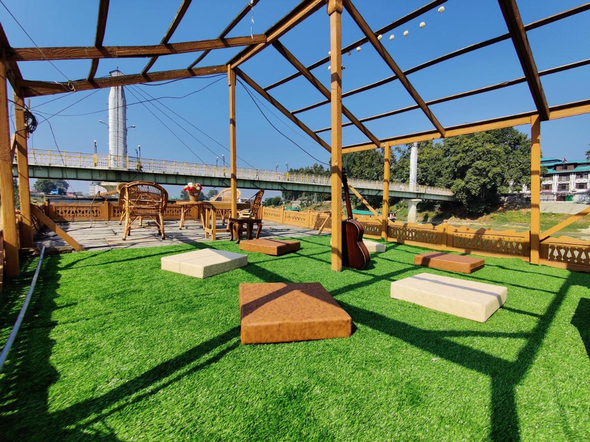 Srīnagar The Shelter Group Of Houseboats & Tour Organiser מראה חיצוני תמונה
