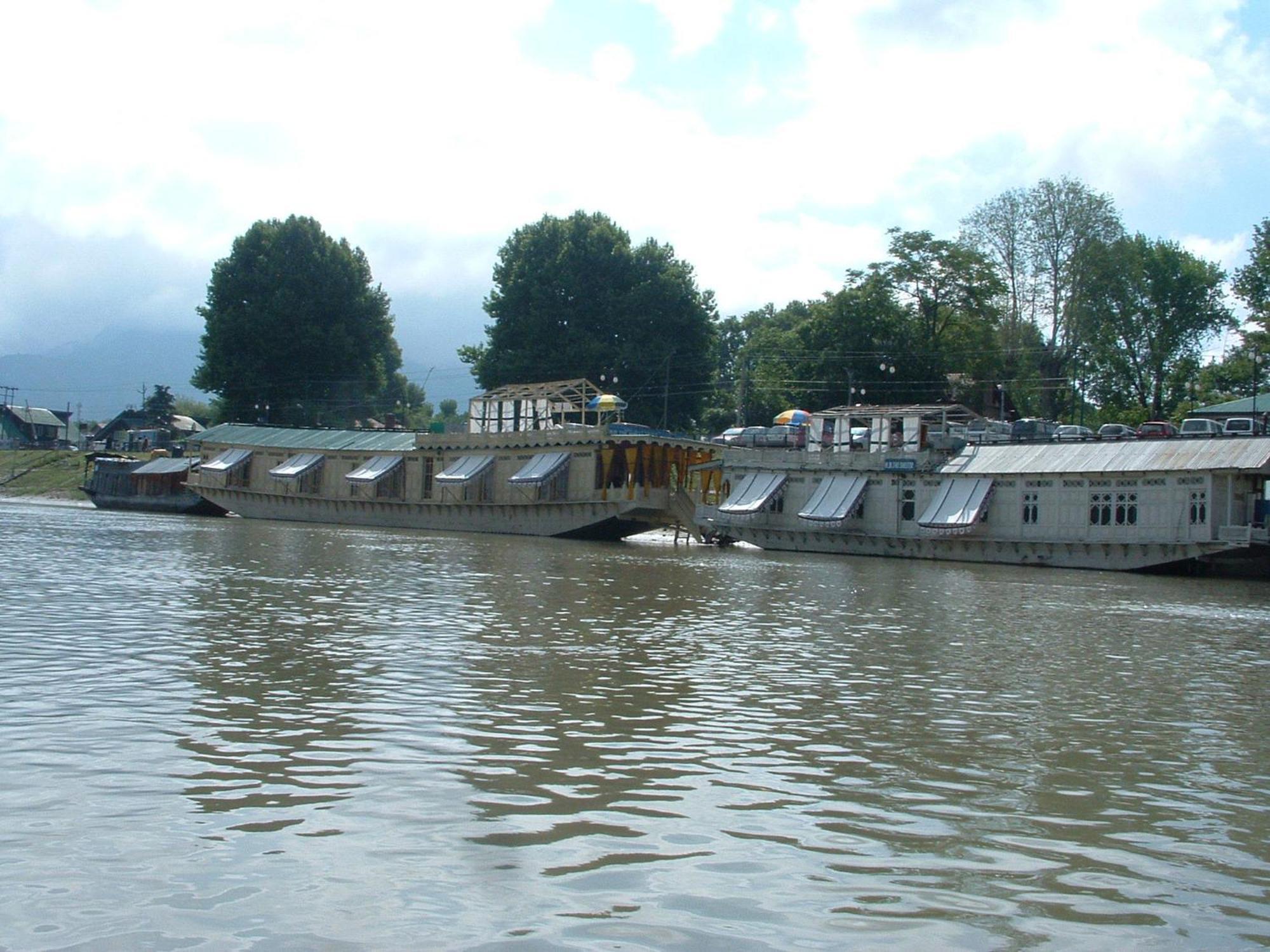 Srīnagar The Shelter Group Of Houseboats & Tour Organiser מראה חיצוני תמונה