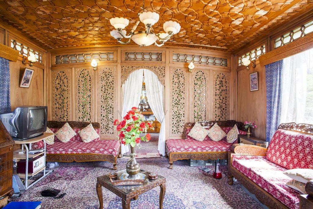 Srīnagar The Shelter Group Of Houseboats & Tour Organiser מראה חיצוני תמונה